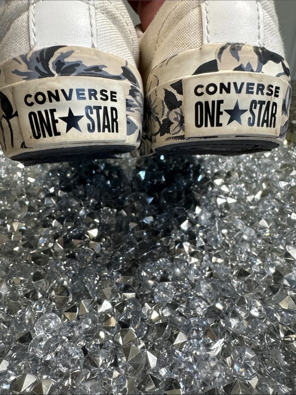 Girls White Canvas Low-Top Sneakers with Pink Star and Floral Sole  11